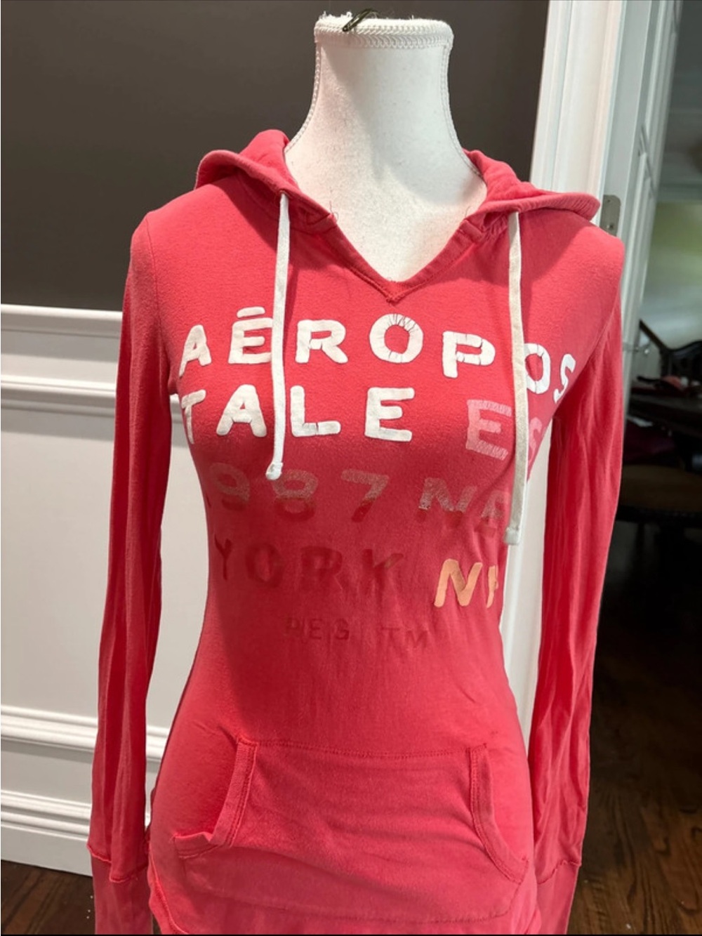 Aeropostale Coral Hooded Graphic Pullover - Picture 3 of 9